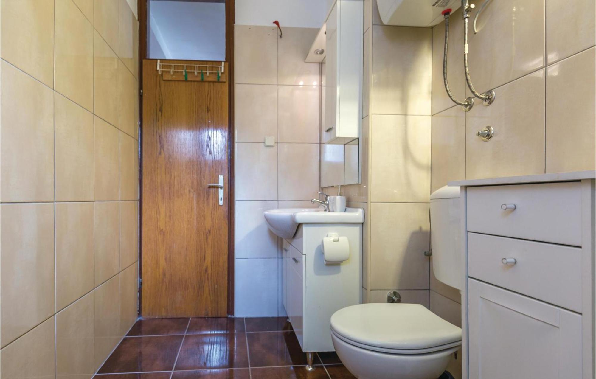 Awesome Apartment In Ploce With Kitchen Luaran gambar