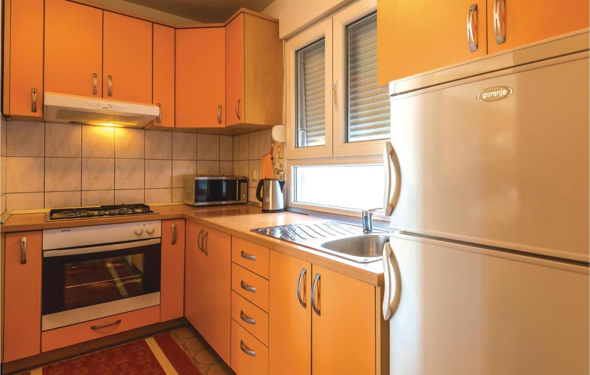 Awesome Apartment In Ploce With Kitchen Luaran gambar