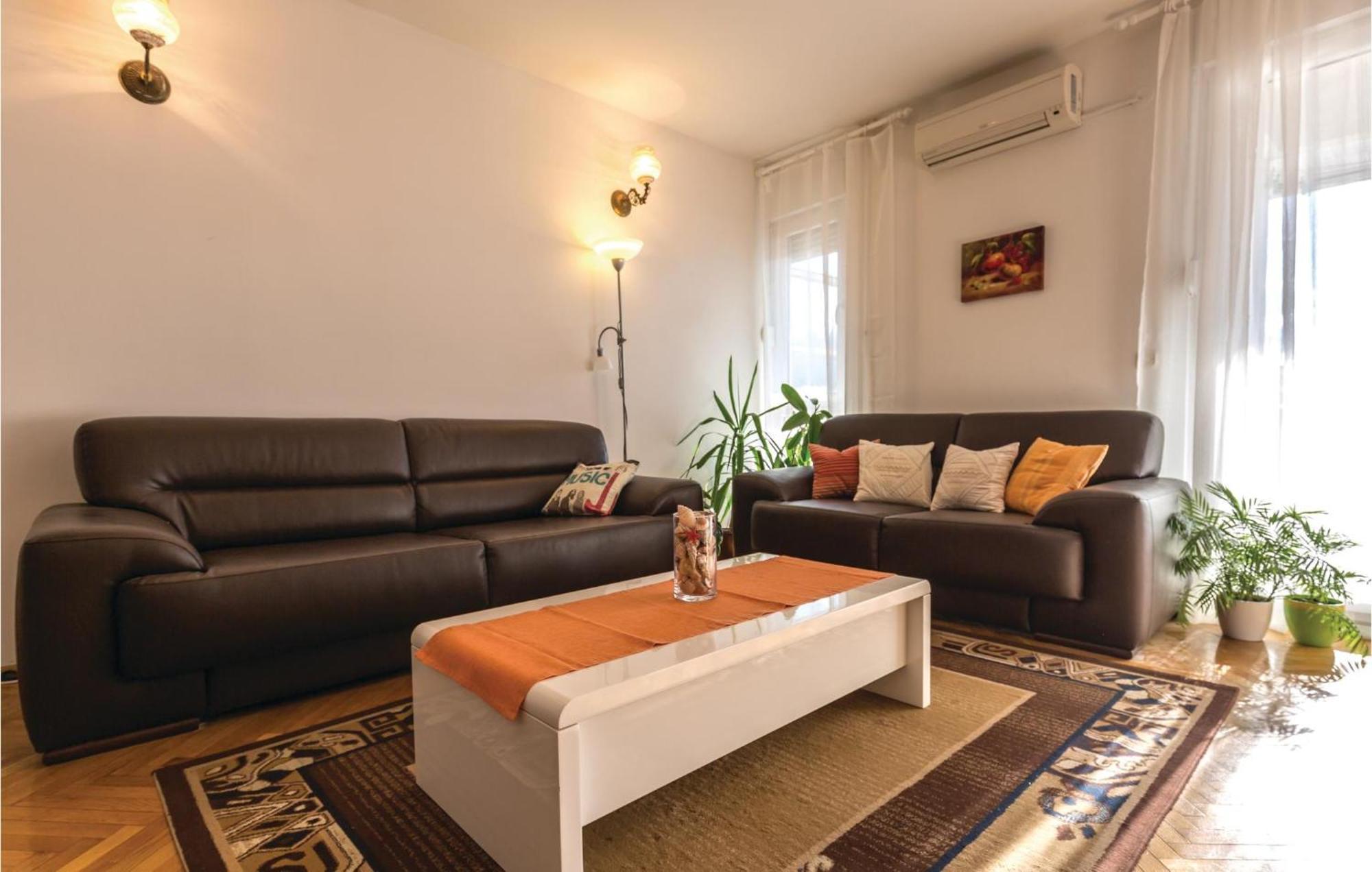 Awesome Apartment In Ploce With Kitchen Luaran gambar